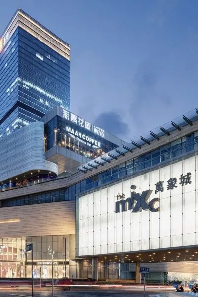 3月, 关上灯, 点亮商业中的可持续希望