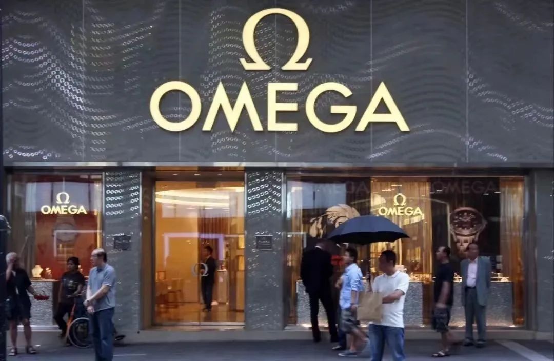 午报 |欧米茄母公司CEO称中国消费者愈发价格敏感；Gucci全球传播高级副总裁离职；尚泰集团计划收购Selfridges等百货