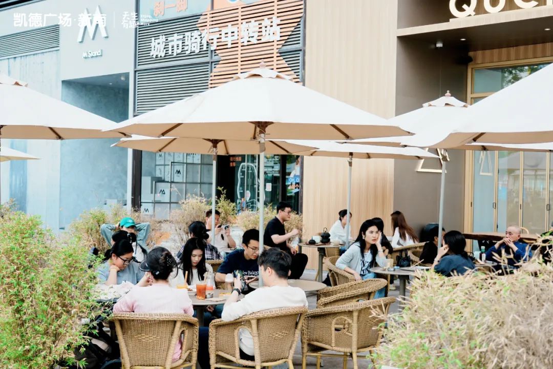 别再打造人设，该转换角色了