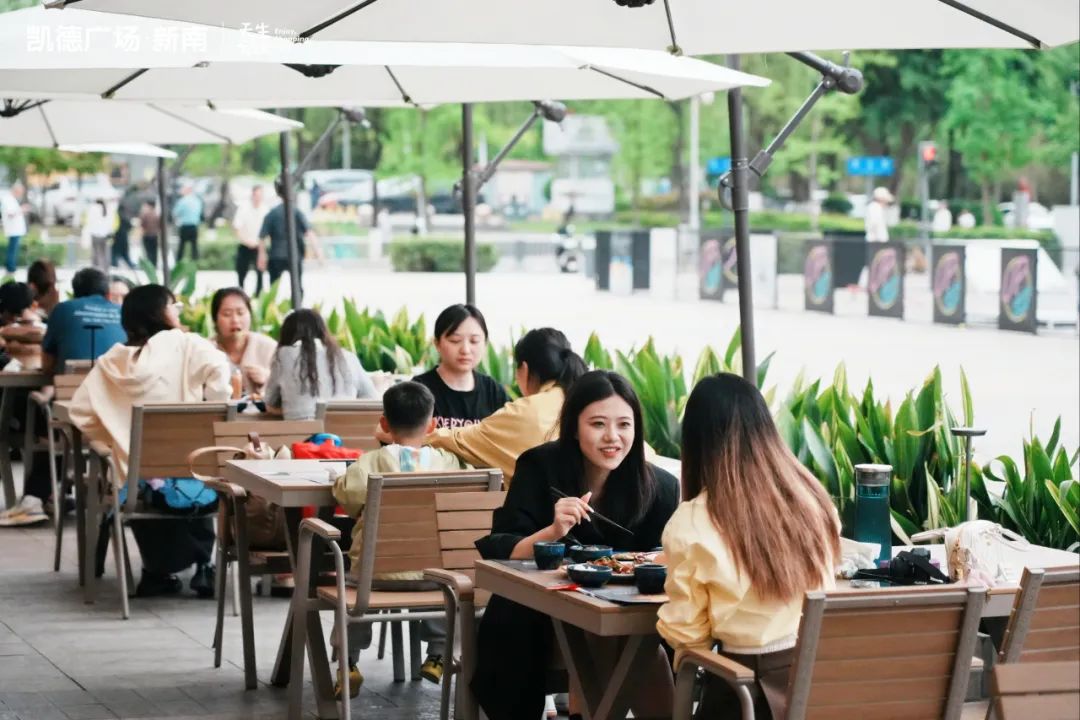 别再打造人设，该转换角色了