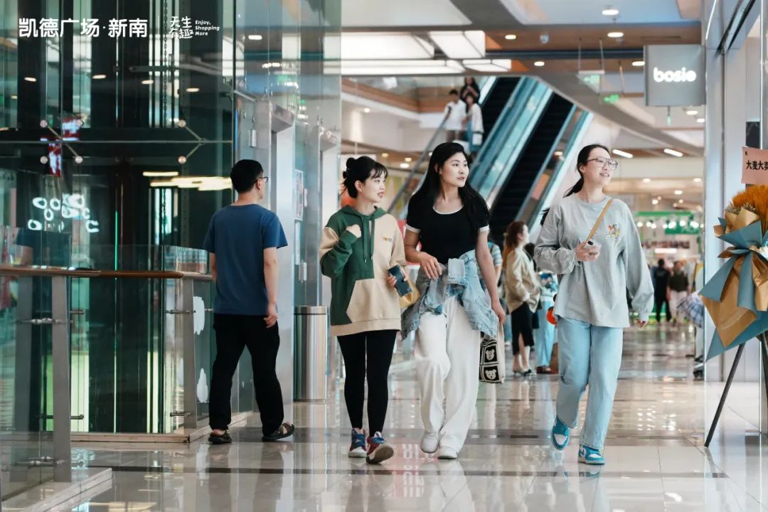 别再打造人设，该转换角色了