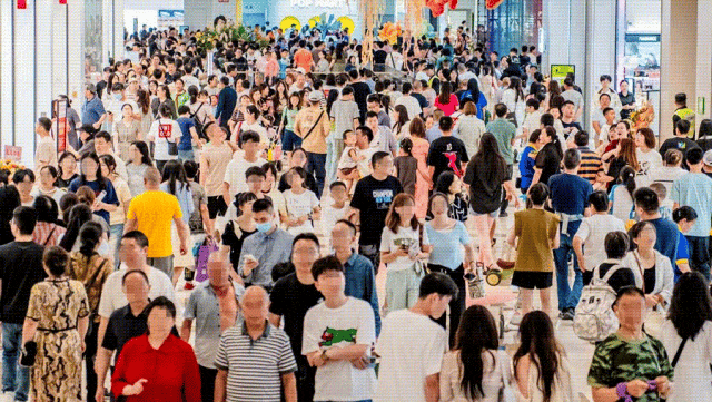 240+品牌入驻，超30%区域首进，成都温江旭辉Cmall开业实探！