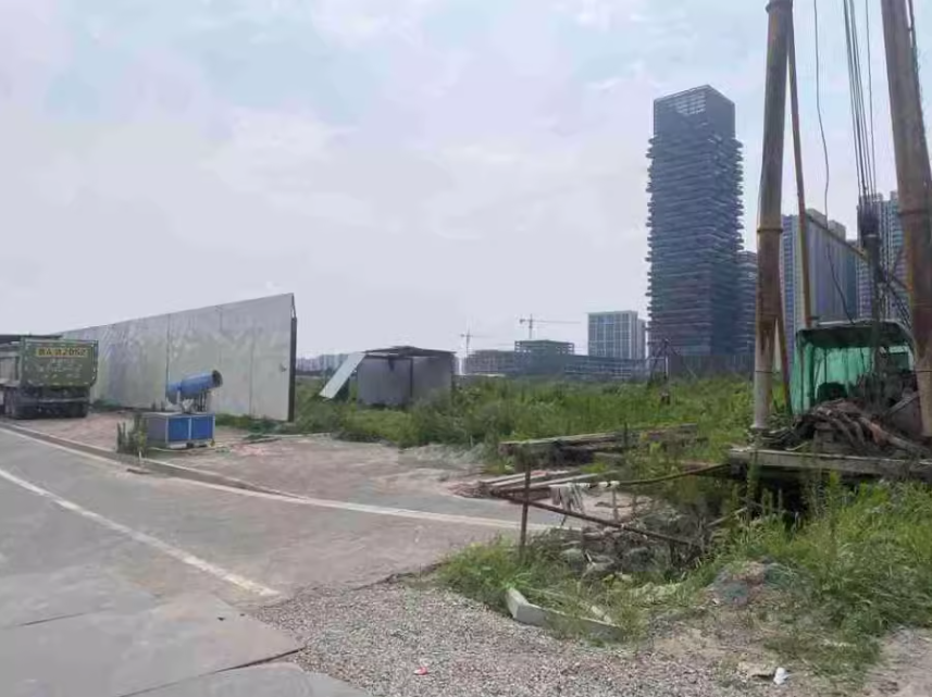 晾地13年，南京超级综合体黄了？