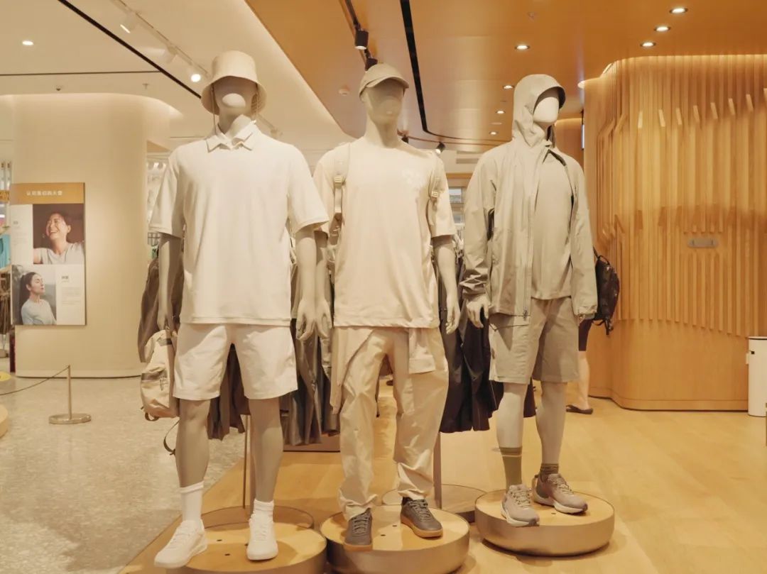 lululemon北京最大门店开业，但国内的中产女孩也不够用了