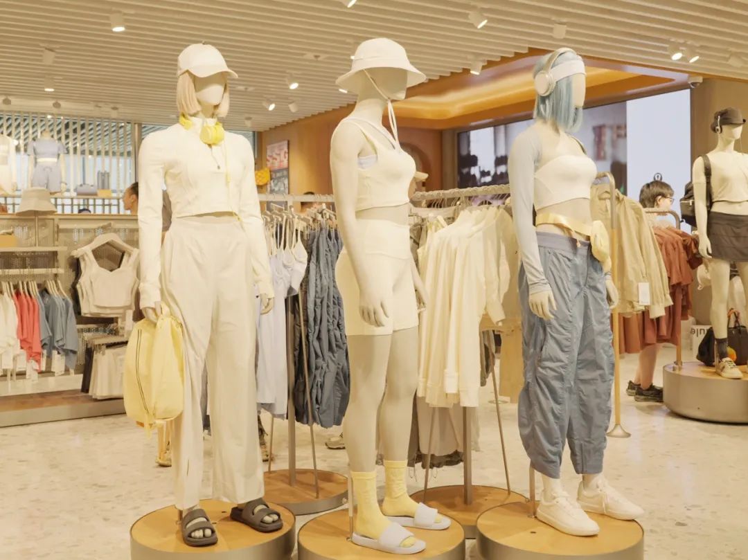 lululemon北京最大门店开业，但国内的中产女孩也不够用了