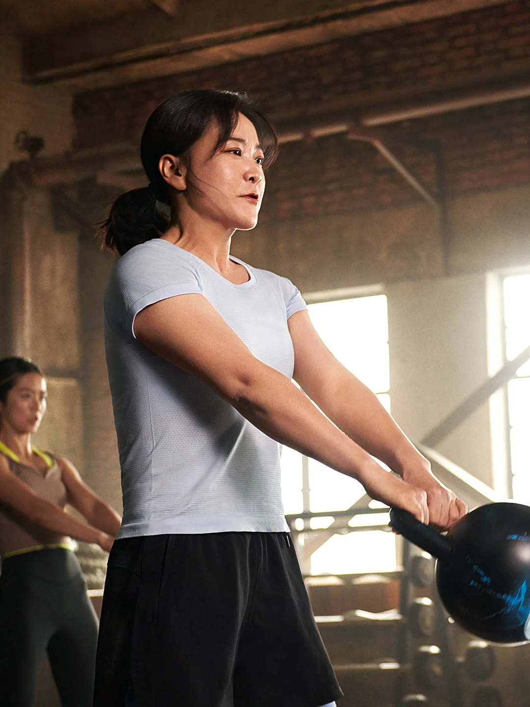 lululemon北京最大门店开业，但国内的中产女孩也不够用了