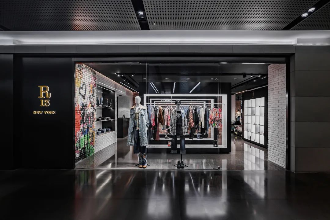 上海7-8月市场报告：40个商业项目有630余家品牌调整动态｜iziRetail热点