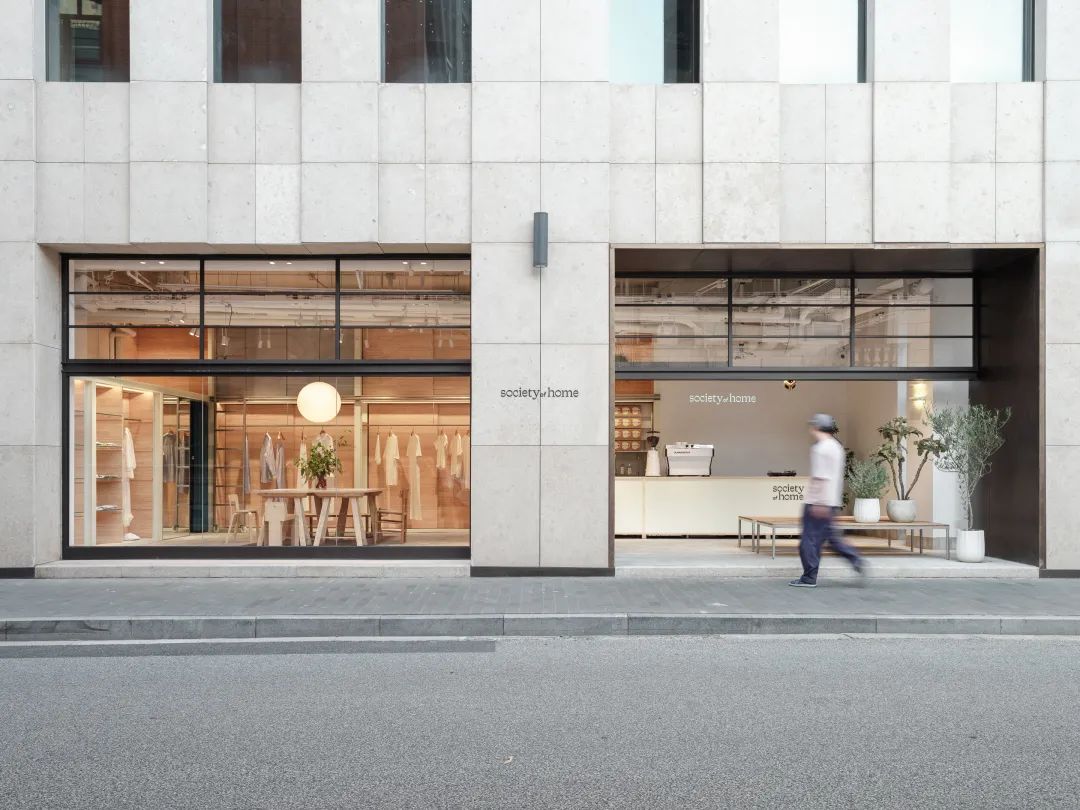 上海7-8月市场报告：40个商业项目有630余家品牌调整动态｜iziRetail热点